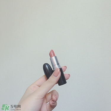 上班族用什么化妆品好 办公室化妆包里带什么好